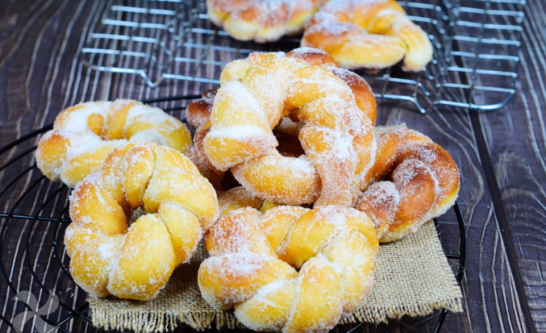 Donat Keriting Cemilan Unik Yang Viral