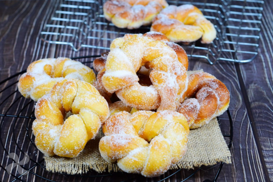 Donat Keriting Cemilan Unik Yang Viral