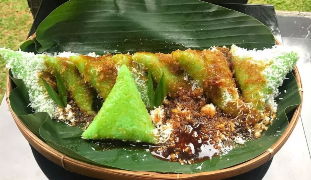 Lupis Jajanan Tradisional Dengan Cita Rasa Manis Dan Lembut