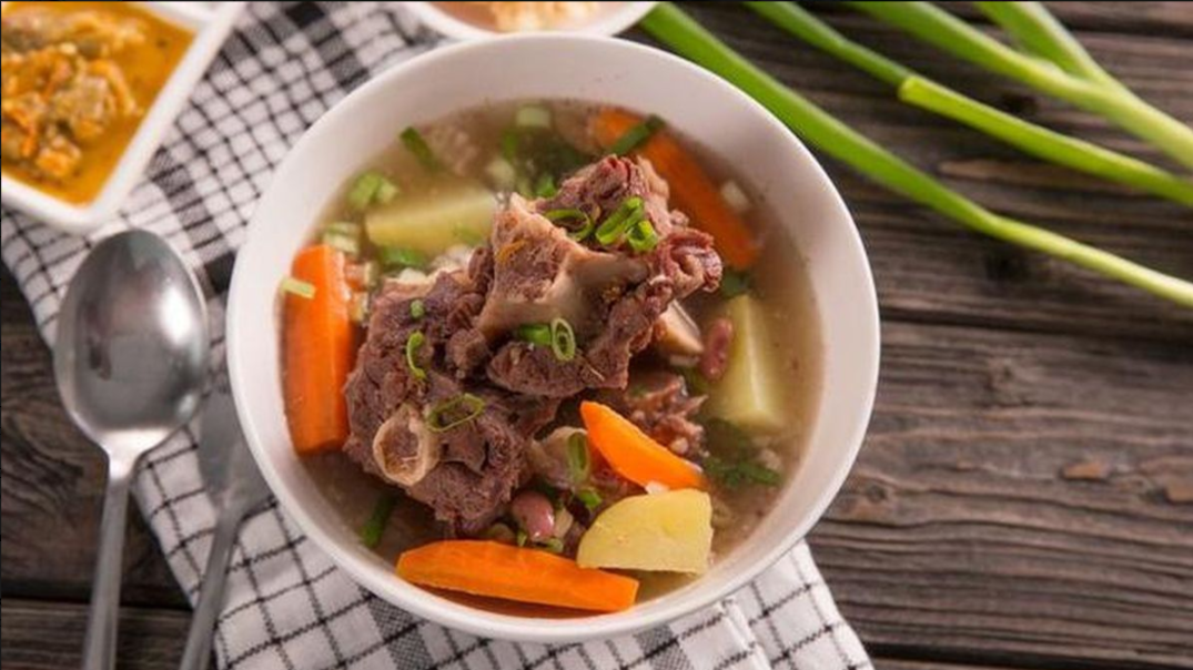 Sop Daging Sapi Hidangan Hangat Yang Menggugah Selera